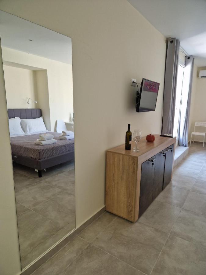 Ermou Studio Apartment Atenas Exterior foto